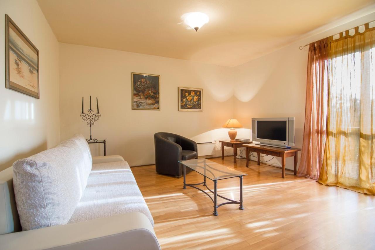 Apartments Emil 769 Fazana Exterior photo