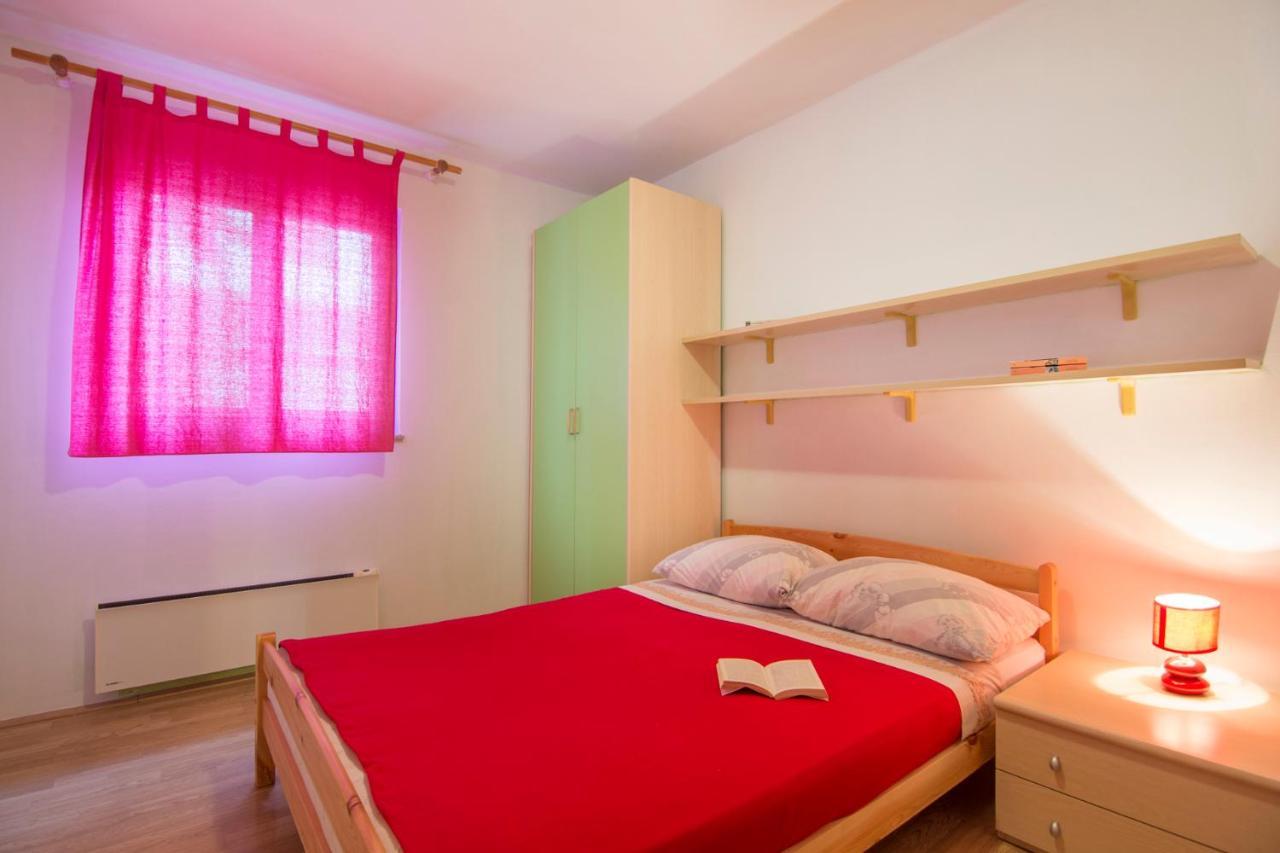 Apartments Emil 769 Fazana Exterior photo